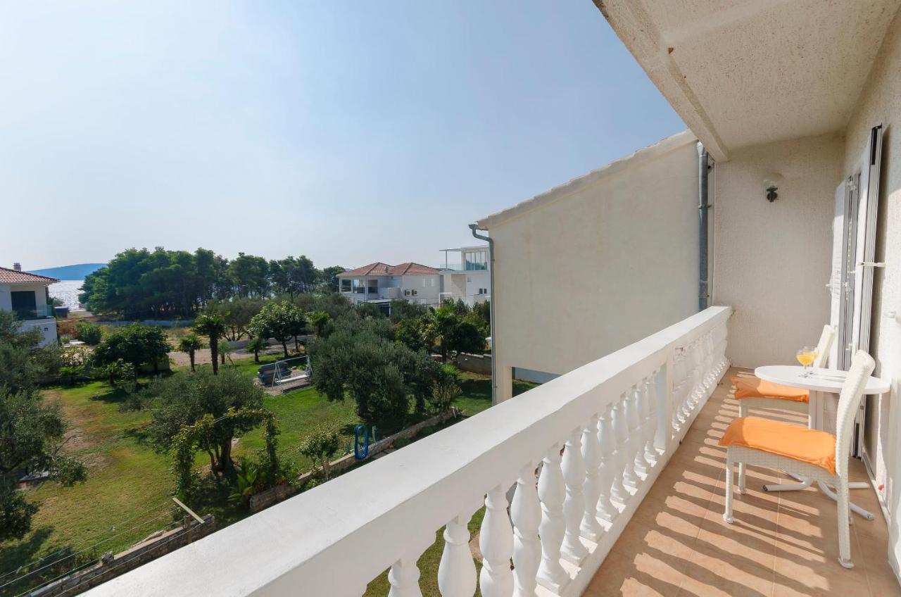 Apartments And Rooms On The Beach Vodice Exterior foto